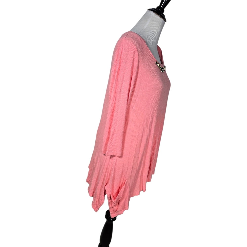 Cass Size 1X Pink Embellished Women's Top - Picture 4 of 8